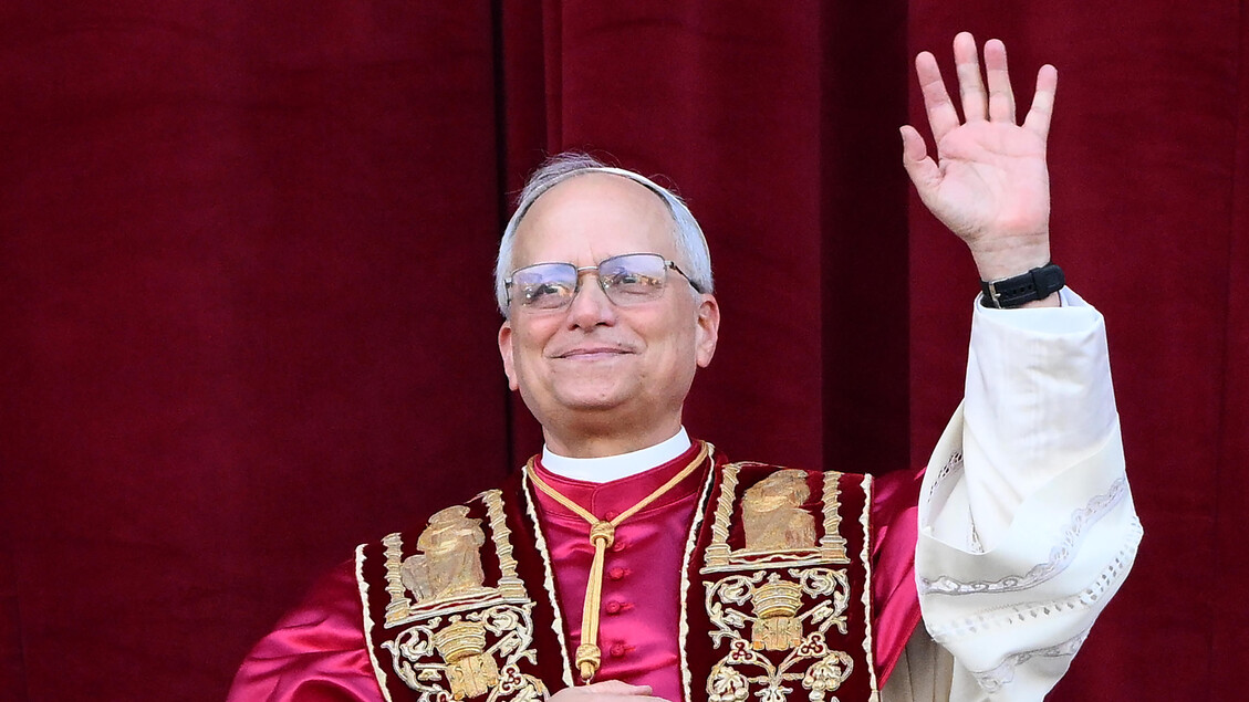L’americano Prevost è il nuovo Papa, sarà Leone XIV: “Costruire ponti per la pace”. Eletto al quarto scrutinio