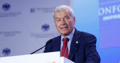 Confcommercio, l’illegalità ha fatto perdere alle imprese del commercio 40 miliardi