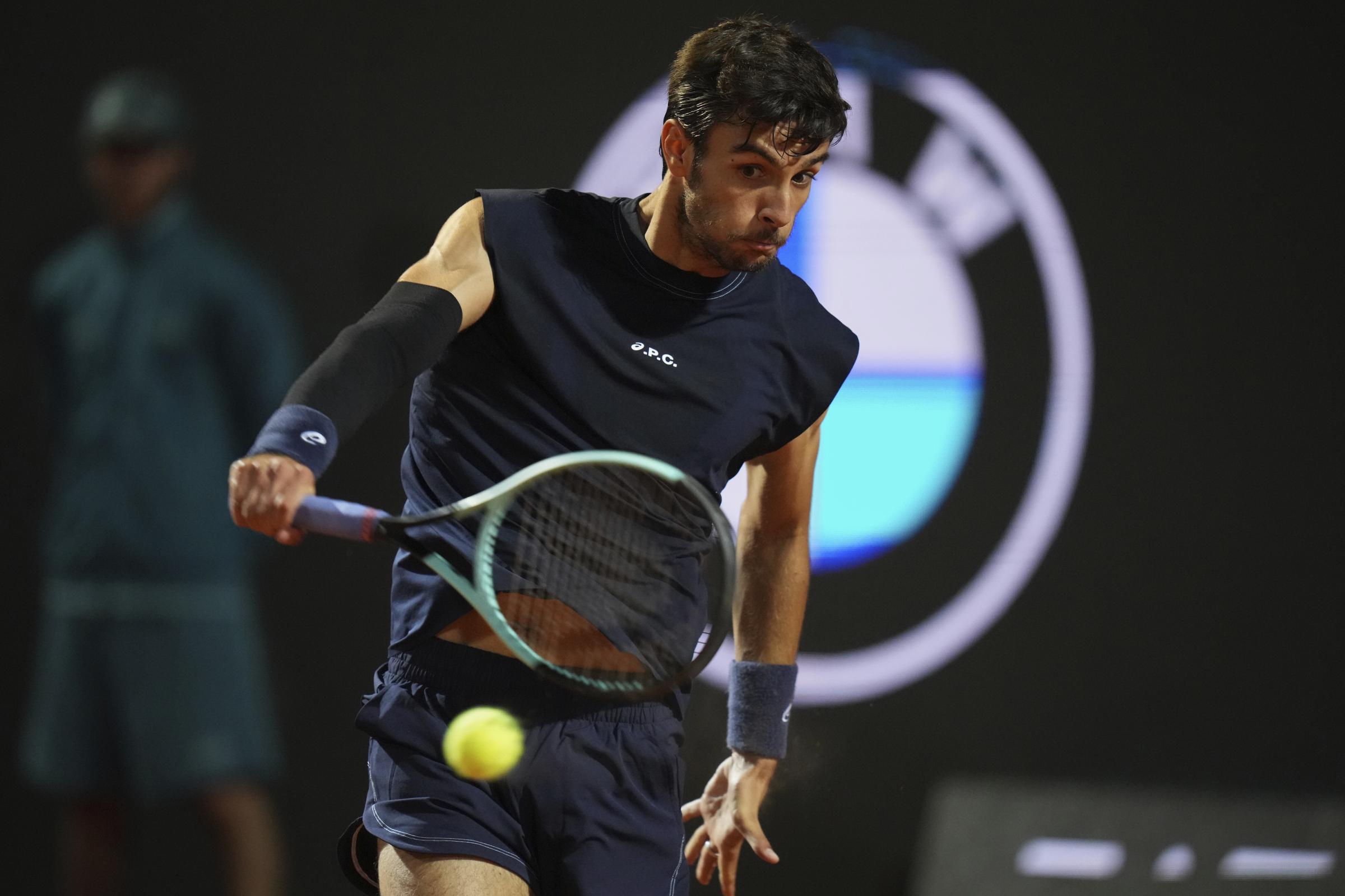 Internazionali di Roma, Musetti dà spettacolo e batte Zverev in due set: la semifinale è sua, affronterà Alcaraz