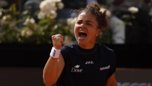 Internazionali di Roma in diretta, Paolini-Stearns 5-5: in palio la finale