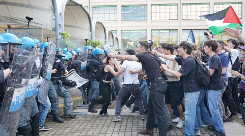 Momenti di tensione tra Pro Pal e forze dell’ordine al Salone del libro di Torino: il video