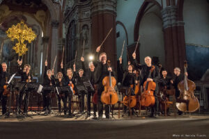 Ezio Bosso, musica per la pace: il concerto con Emergency a cinque anni dalla scomparsa del Maestro