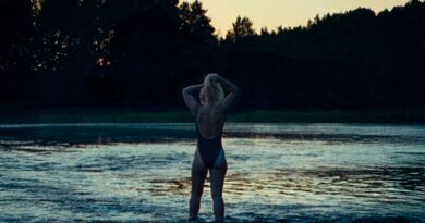 Il film di Kristen Stewart “La cronologia dell’acqua” rimane troppo vicino alla superficie