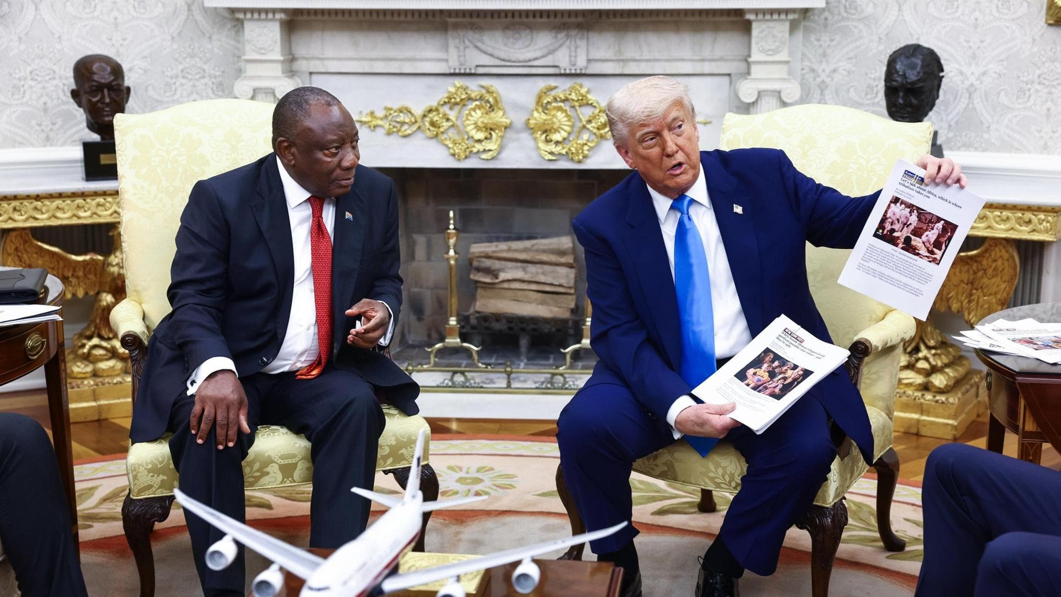 Sudafrica, è un fake il video con le fosse di Afrikaner uccisi mostrato da Trump a Ramaphosa