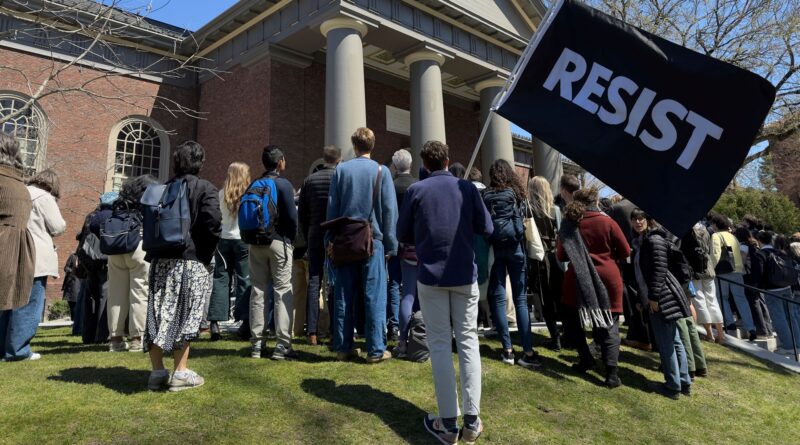Harvard attacca l’azione “illegale” dell’amministrazione Trump che le impedisce di iscrivere studenti internazionali