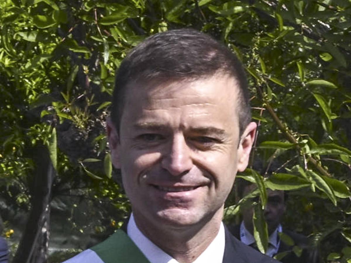 Chi è Massimo Coppola, sindaco di Sorrento arrestato mentre intascava una mazzetta