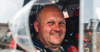 Il copilota di un rally muore e il pilota rimane gravemente ferito in un incidente in gara