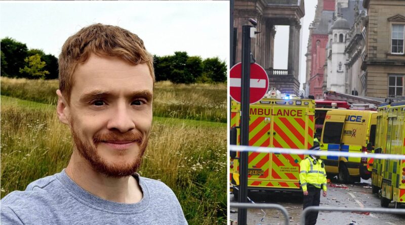 Il comico è stato bandito dai locali dopo aver fatto una battuta “ignobile” sull’incidente alla parata di Liverpool