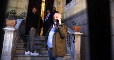 Conte sarà l’allenatore del Napoli anche nella prossima stagione, De Laurentiis: “Avanti tutta!”