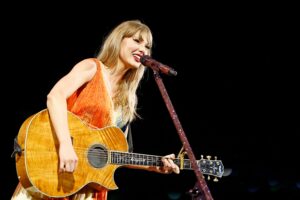 Taylor Swift “è scoppiata in lacrime di gioia” ora che finalmente possiede tutti i suoi maestri