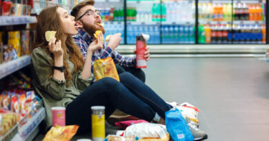 Le promozioni dei supermercati spingono a comprare più junk food