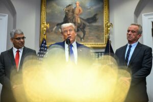 L’amministrazione Trump taglia un programma da 258 milioni di dollari cruciale per la scoperta di vaccini contro l’HIV