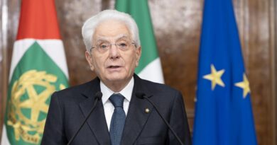 Festa del 2 giugno, Mattarella scrive ai prefetti: “Sia momento di unità e concordia”