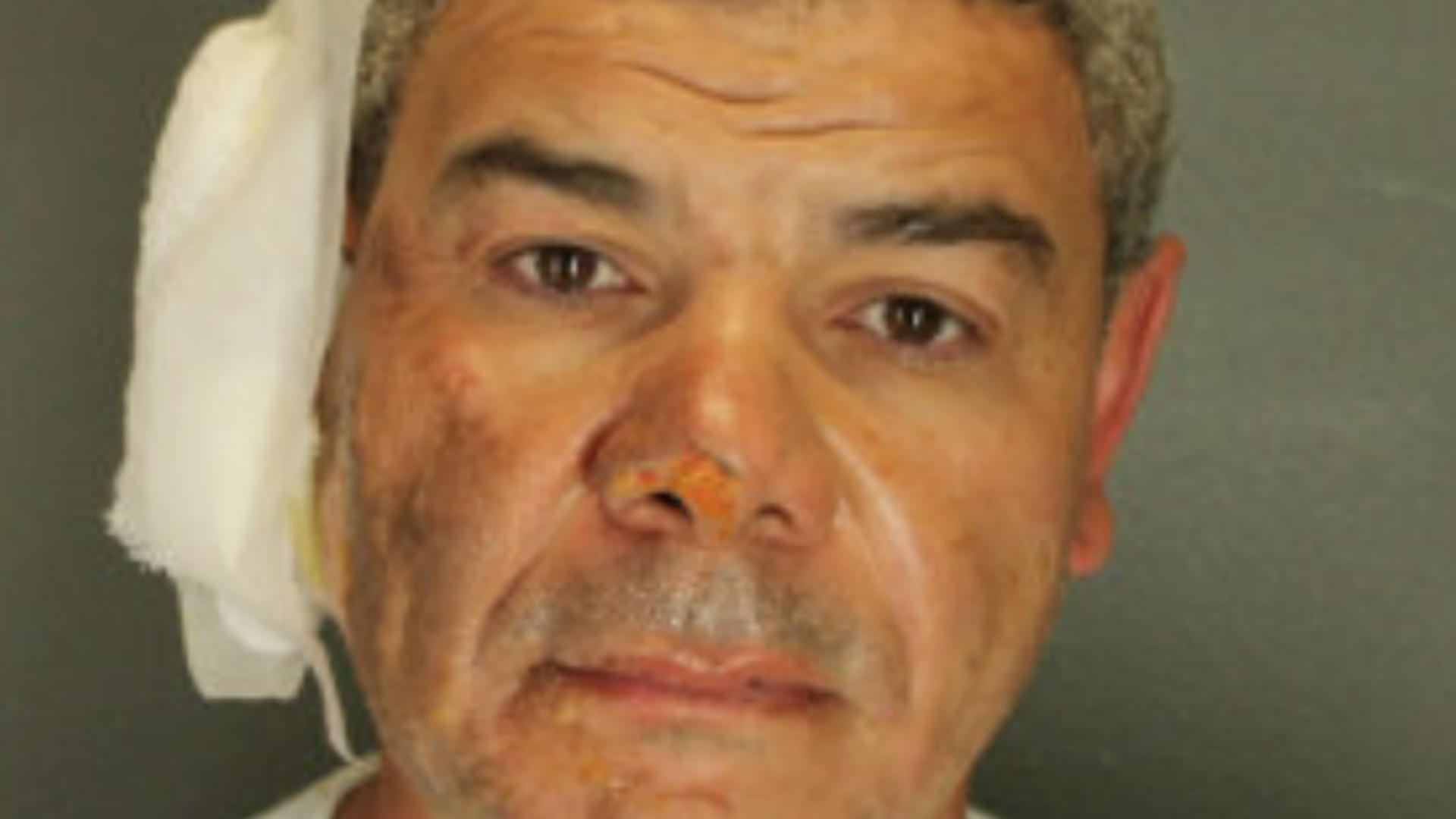 Il sospetto di bomba molotov del Colorado è accusato di 16 capi d’accusa per tentato omicidio