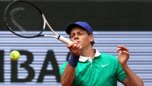 Roland Garros: Sinner travolge Bublik, semifinale a Parigi con Djokovic