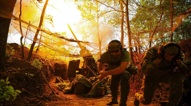 Guerra Ucraina – Russia, le notizie di oggi. Zelensky: “Putin mostra dito medio al mondo”. Droni russi nel nord: 5 morti