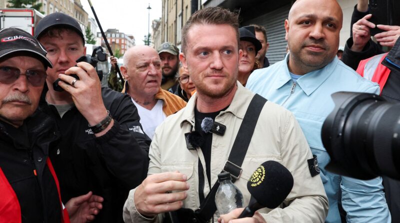 Tommy Robinson nega di aver molestato due giornalisti
