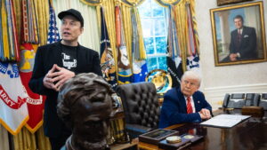 Scontro aperto tra Trump e Musk, ‘Elon è impazzito’. il presidente è nei file di Epstein. Tesla crolla in Borsa