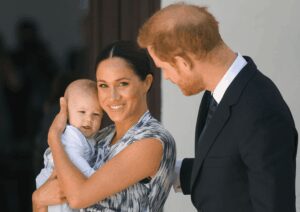 Re Carlo era riluttante a dare al principe Archie e alla principessa Lilibet passaporti con i loro titoli reali?