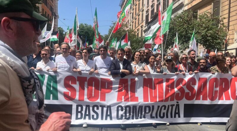 Manifestazione pro Gaza a Roma: “Siamo 300mila”. Schlein con Conte, Fratoianni e Bonelli