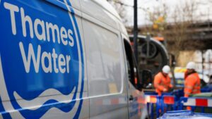 Il gigante di Hong Kong CKI chiede di partecipare all’asta della Thames Water in crisi