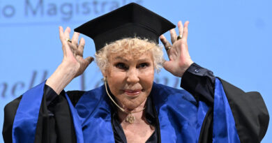 Vanoni laureata, ‘ero ignorante ma poi arrivò Strehler’