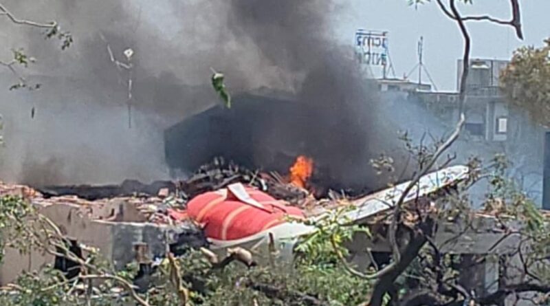 Incidente aereo in India: due sopravvissuti, 204 corpi ritrovati