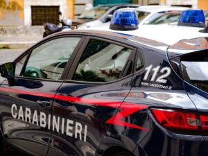 Non si fermano all’alt e sparano sui militanti: carabiniere ucciso a Brindisi