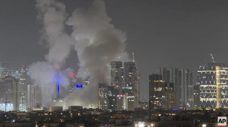 Israele-Iran, diretta. Teheran contrattacca: missili balistici sul Paese. “41 feriti, 2 gravi”