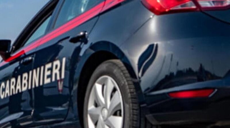 Uccisa dall’ex marito in strada davanti ai passanti