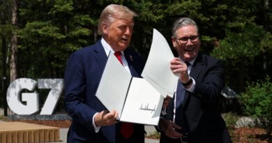 Accordo commerciale USA-Regno Unito “fatto”, dice Trump incontrando Starmer al G7