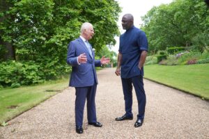 Re Carlo e Idris Elba annunciano un progetto di documentario su Netflix