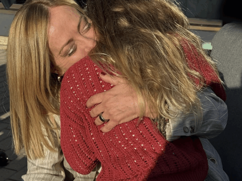 Il Pd ora se le prende con la figlia di Giorgia Meloni