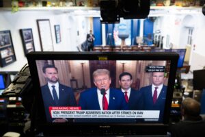 I repubblicani appoggiano in gran parte la decisione di Trump di bombardare l’Iran, mentre altri leader esprimono shock e allarme
