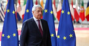 Iran, Tajani: lavoriamo per la de-escalation. No alla chiusura di Hormuz, danni enormi per tutti