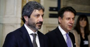 Addio alla regola del doppio mandato: la decisione degli iscritti M5s che riapre la strada a Fico in Campania