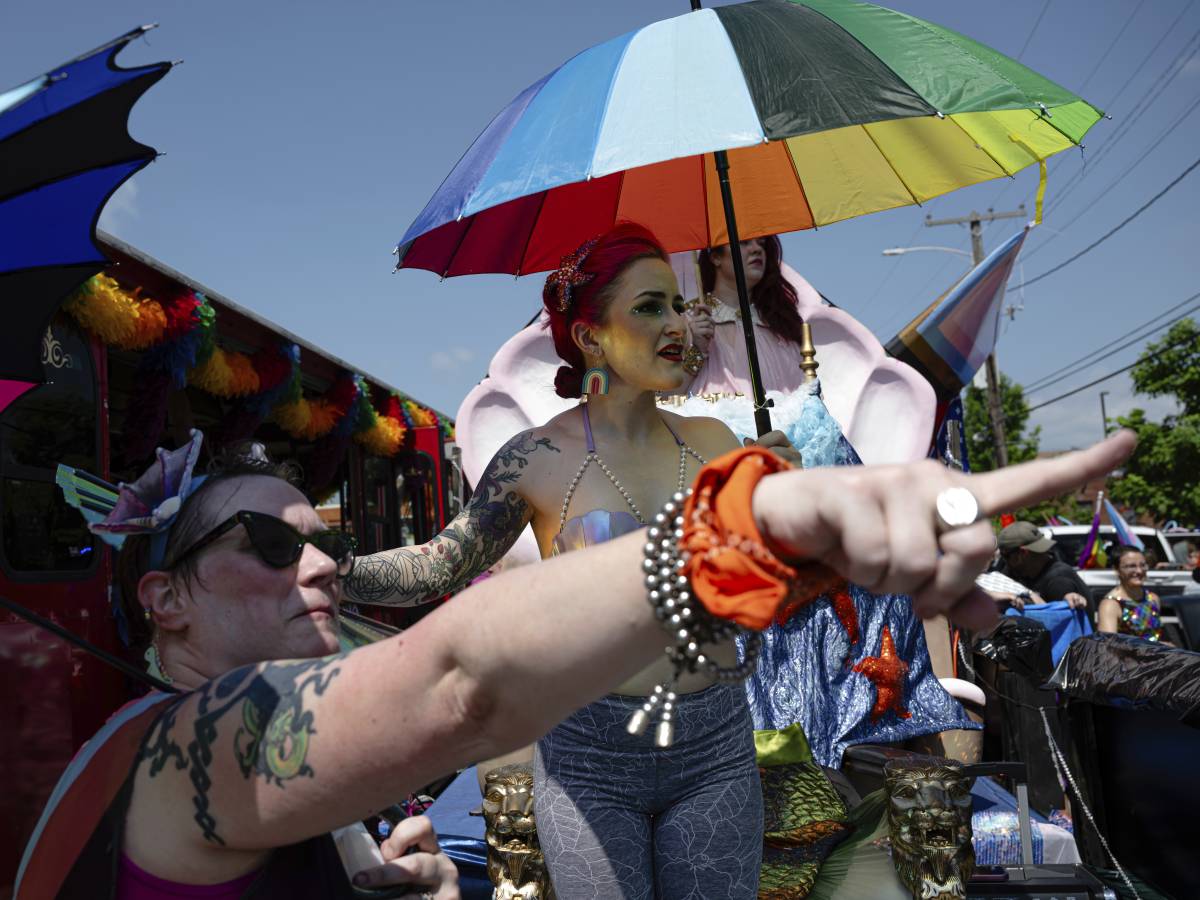 “Il gay pride con i soldi delle manifestazioni scolastiche”. La denuncia della Lega