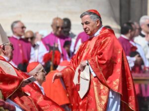 Caso Becciu, spuntano altre chat sulla macchinazione