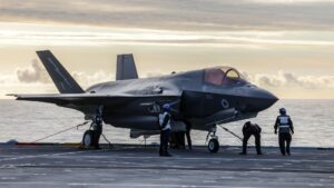 In una mossa drammatica, il Regno Unito acquisterà i jet stealth F-35 che possono trasportare testate nucleari statunitensi