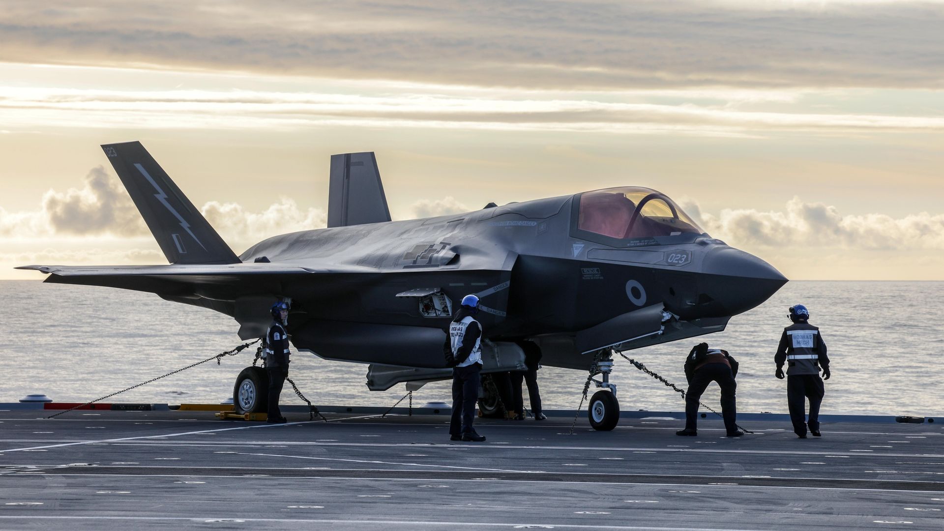 In una mossa drammatica, il Regno Unito acquisterà i jet stealth F-35 che possono trasportare testate nucleari statunitensi