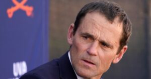 “Pressioni del Dipartimento di Giustizia Usa”, si dimette il presidente dell’Università della Virginia