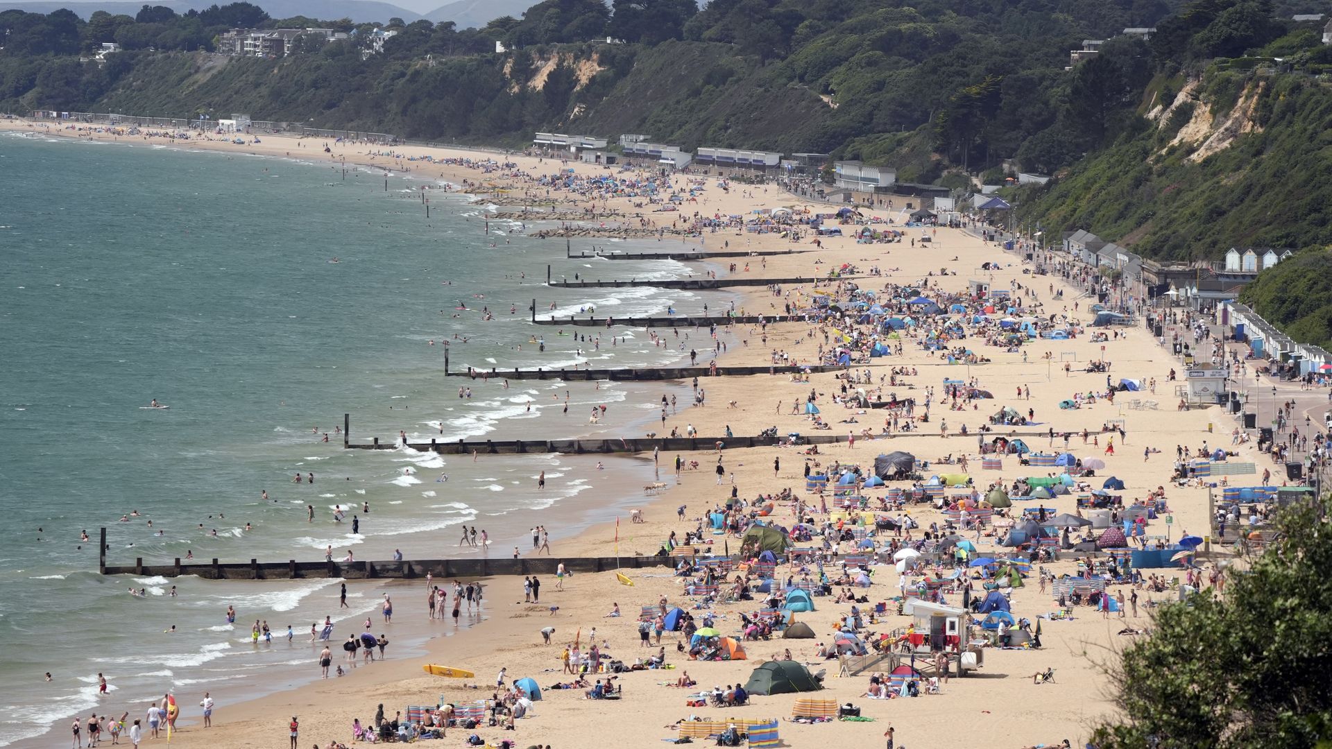 Il Regno Unito “sarà più caldo delle Barbados” con temperature che raggiungeranno il record di 34°C