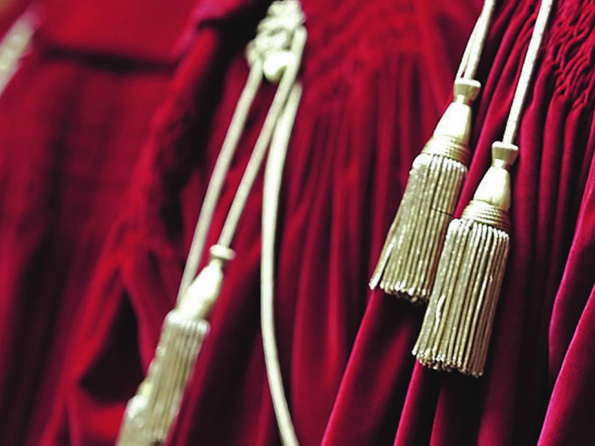 La Cassazione tutela chi occupa le case. “Pare un volantino dei centri sociali”