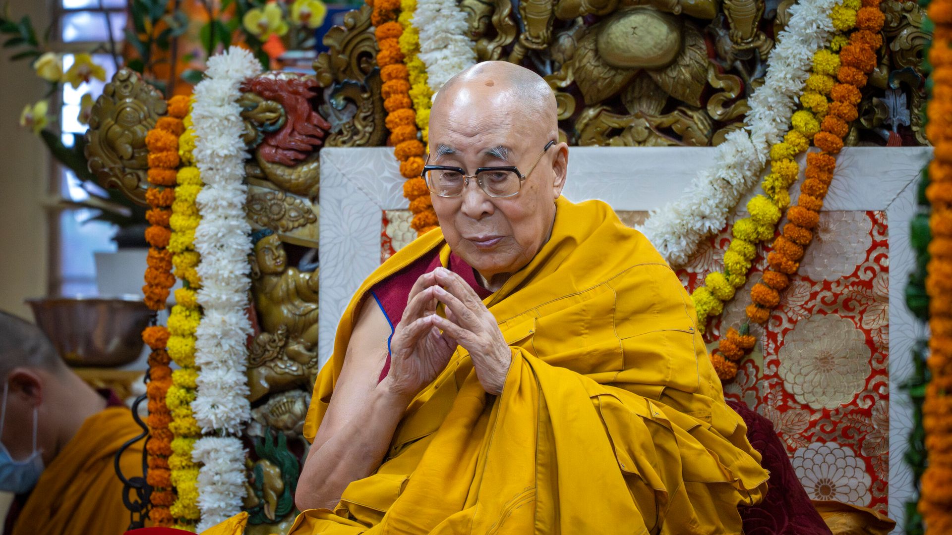 Il Dalai Lama compie 90 anni e spera di viverne fino a 130