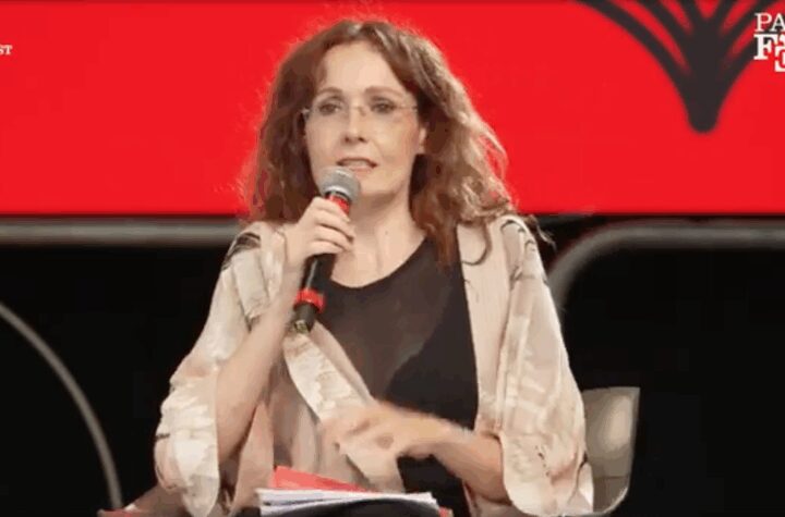 “Renzi, il rottamato”, Daniela Ranieri dialoga con Alessandro Di Battista: rivedi l’incontro a Paper Fest