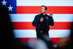 Elon Musk, incoraggiato da Mark Cuban e Anthony Scaramucci, dice di voler fondare un nuovo partito politico