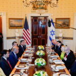 Netanyahu a cena da Trump, ‘ho candidato il presidente Usa al Nobel per la pace’