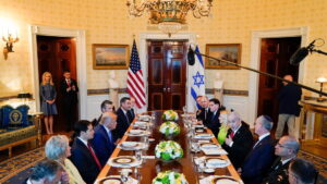 Netanyahu a cena da Trump, ‘ho candidato il presidente Usa al Nobel per la pace’