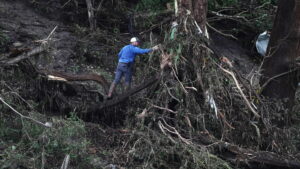Alluvioni in Texas, il bilancio supera le cento vittime