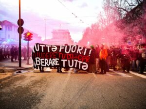 Via ai ricorsi per liberare i clandestini